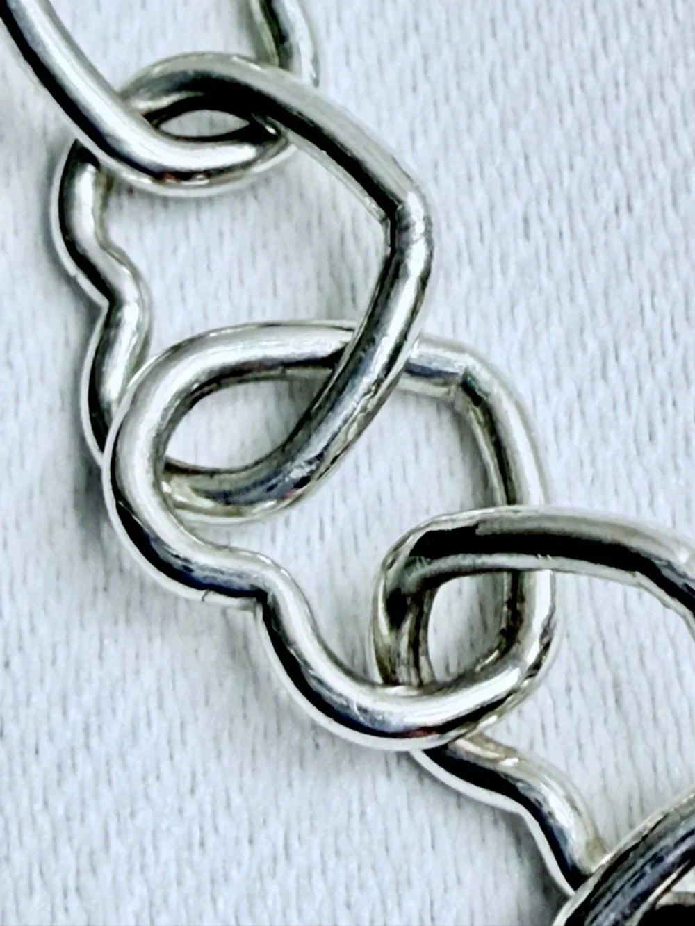 James Avery Sterling Silver HEART LINKS Bracelet w/Safety Chain - Size S - Picture 10 of 16